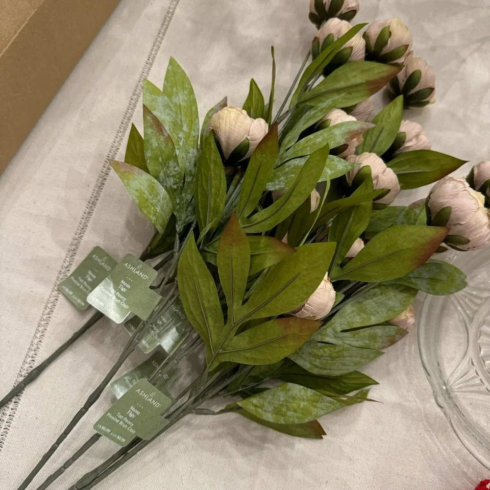 5 : Tan Peony Stem by Ashland 5 stems only / Color : tan